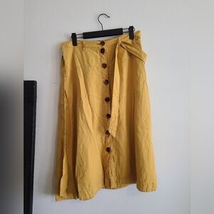 Maeve Button-Front Mustard Yellow Midi Skirt with Tie Waist. Size 6